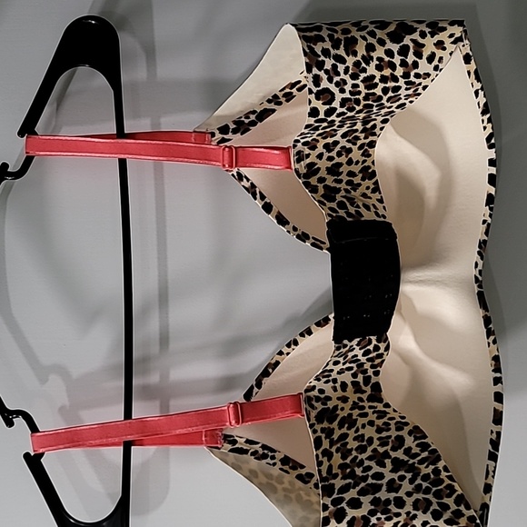Betsey Johnson Leopard Print Bra Size 5. 32" under bust cup looks like a D - Picture 2 of 3